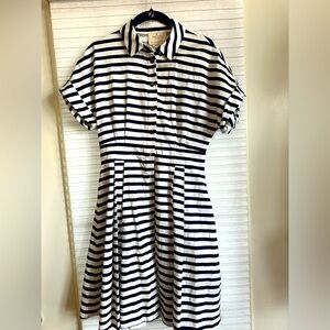 Striped Black and White Dress
XS